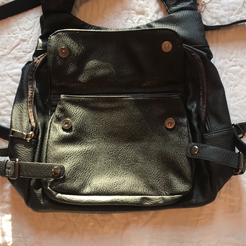 Black Leather Backpack - Picture 4 of 7